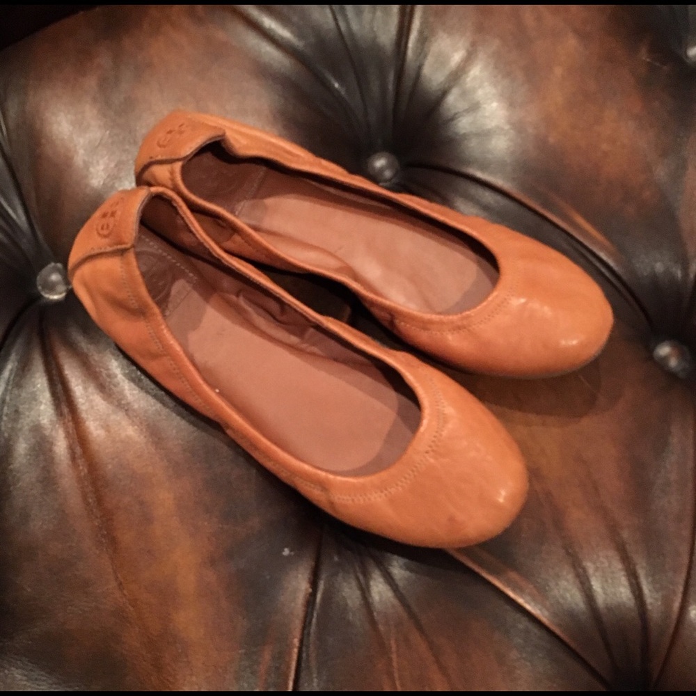 Tory Burch Brown Leather Flats Exc. condition 8.5